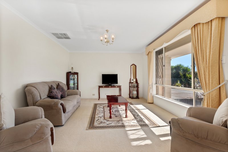 Photo - 6 Tree Top Rise, Blakeview SA 5114 - Image 6