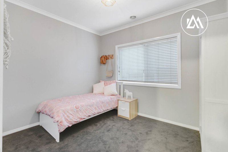 Photo - 6 Trentham Way, Langwarrin VIC 3910 - Image 18