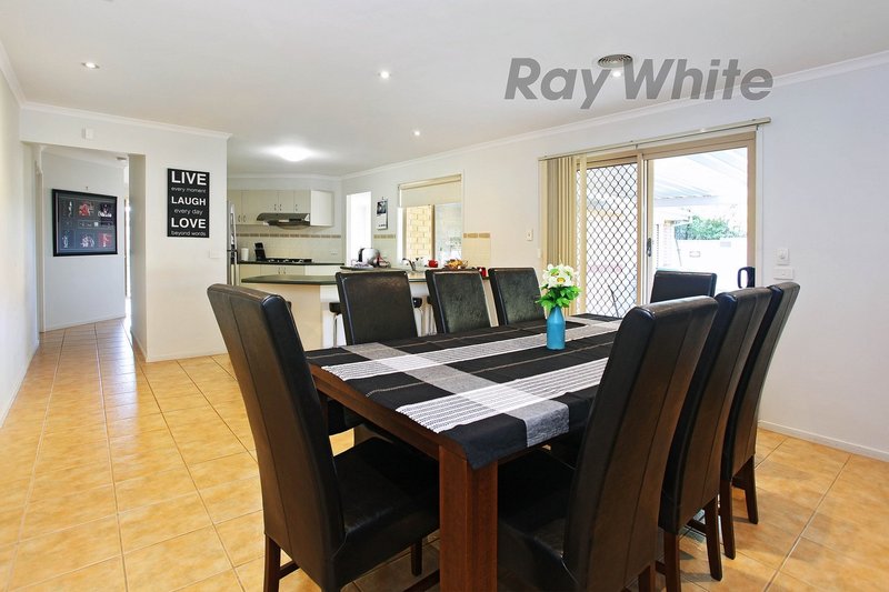 Photo - 6 Trieste Way, Point Cook VIC 3030 - Image 6