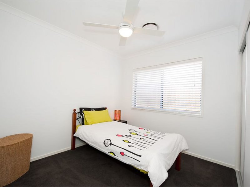 Photo - 6 Troon Street, North Lakes QLD 4509 - Image 14