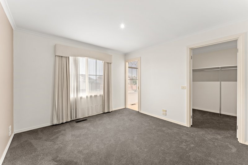 Photo - 6 Tucker Way, Macleod VIC 3085 - Image 4