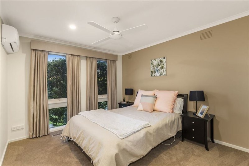 Photo - 6 Tudor Court, Wantirna VIC 3152 - Image 6