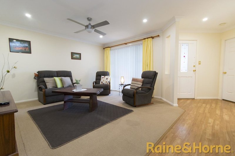 Photo - 6 Tulloch Place, Dubbo NSW 2830 - Image 5