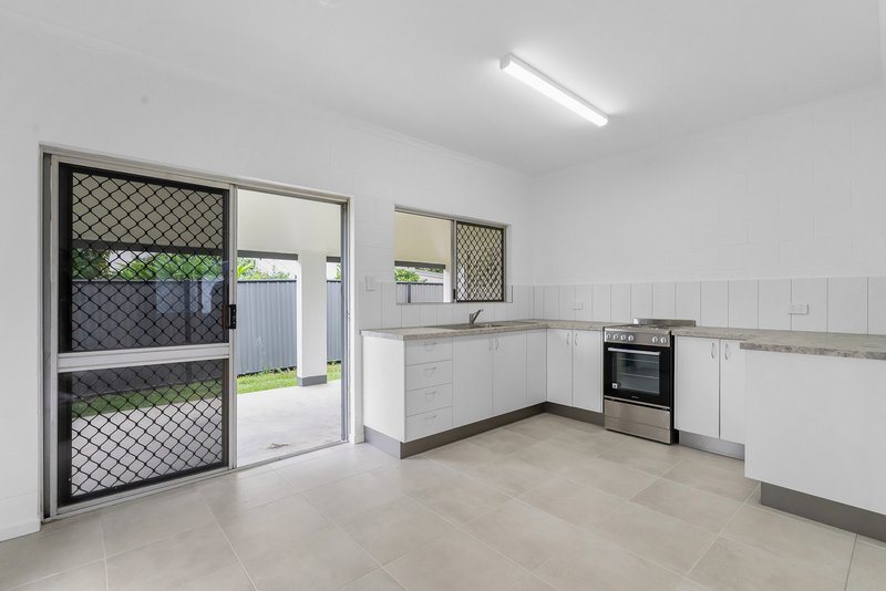 Photo - 6 Turner Street, Whitfield QLD 4870 - Image 2
