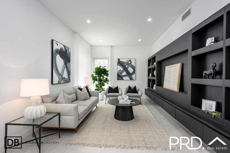 Photo - 6 Tyalgum Ave , Panania NSW 2213 - Image 5