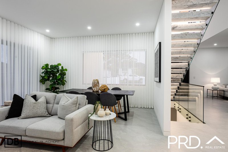 Photo - 6 Tyalgum Ave , Panania NSW 2213 - Image 9