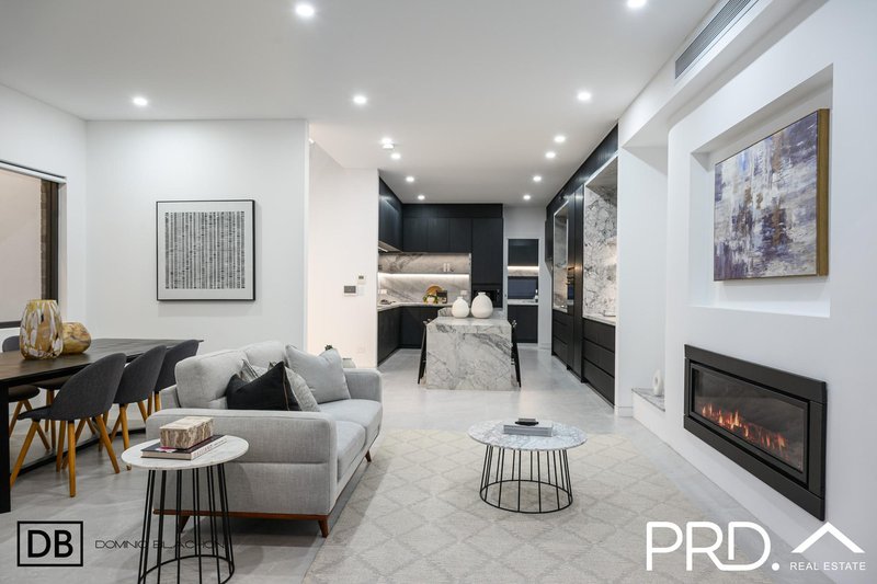 Photo - 6 Tyalgum Ave , Panania NSW 2213 - Image 10