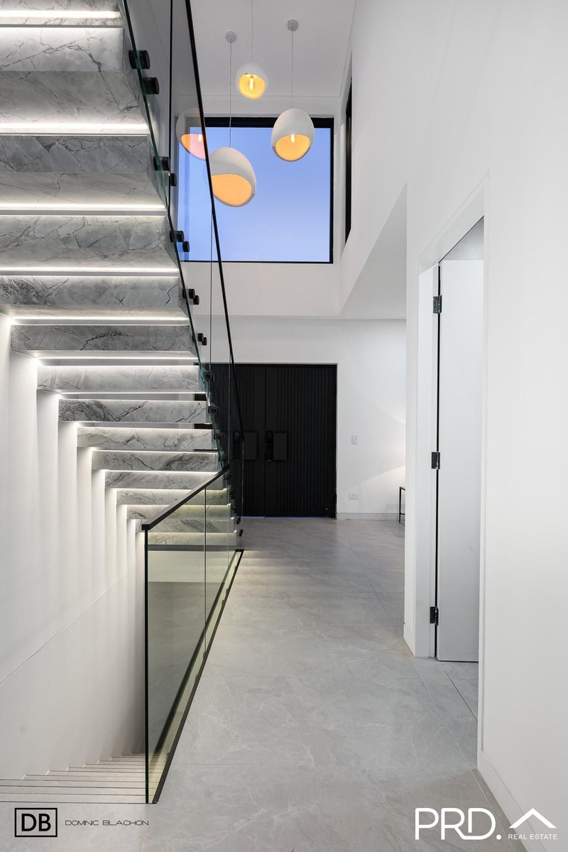 Photo - 6 Tyalgum Ave , Panania NSW 2213 - Image 11