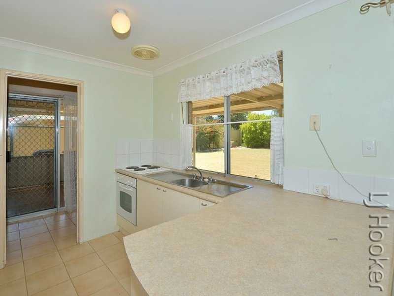 Photo - 6 Underdale Place, Coodanup WA 6210 - Image 13