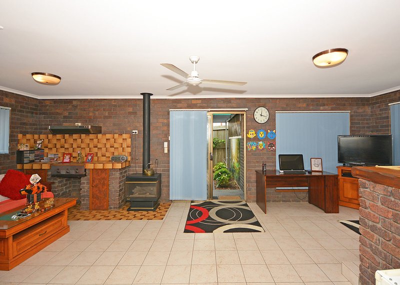 Photo - 6 Ungowa Avenue, Pialba QLD 4655 - Image 7