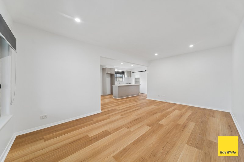 Photo - 6 Unmack Court, North Bendigo VIC 3550 - Image 3