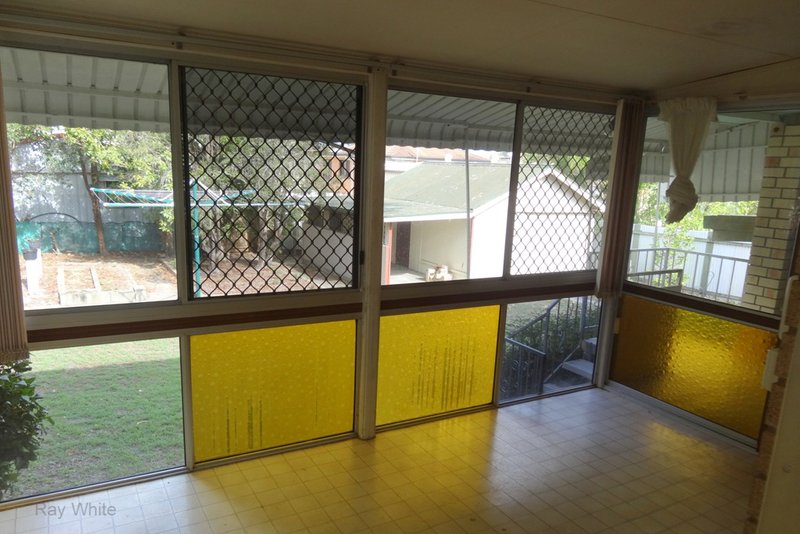 Photo - 6 Upper Holborn Street, Deception Bay QLD 4508 - Image 7