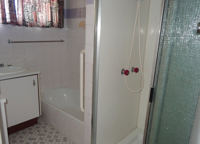 Photo - 6 Upper Holborn Street, Deception Bay QLD 4508 - Image 11