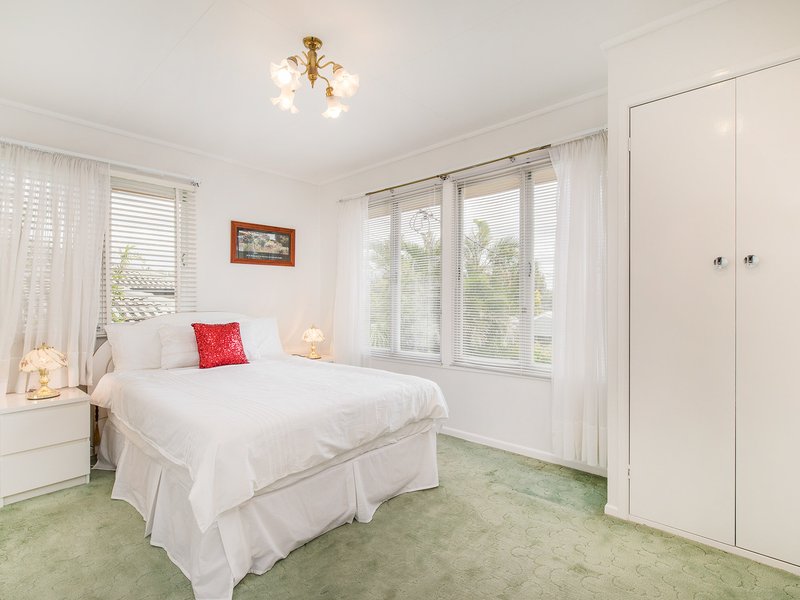 Photo - 6 Verbena Street, Mount Gravatt QLD 4122 - Image 6