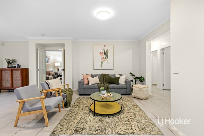 Photo - 6 Verdure Street, Point Cook VIC 3030 - Image 9