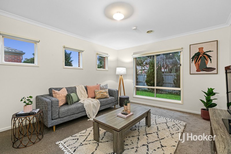 Photo - 6 Verdure Street, Point Cook VIC 3030 - Image 10