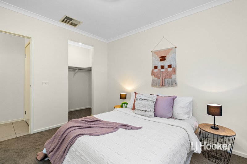 Photo - 6 Verdure Street, Point Cook VIC 3030 - Image 16