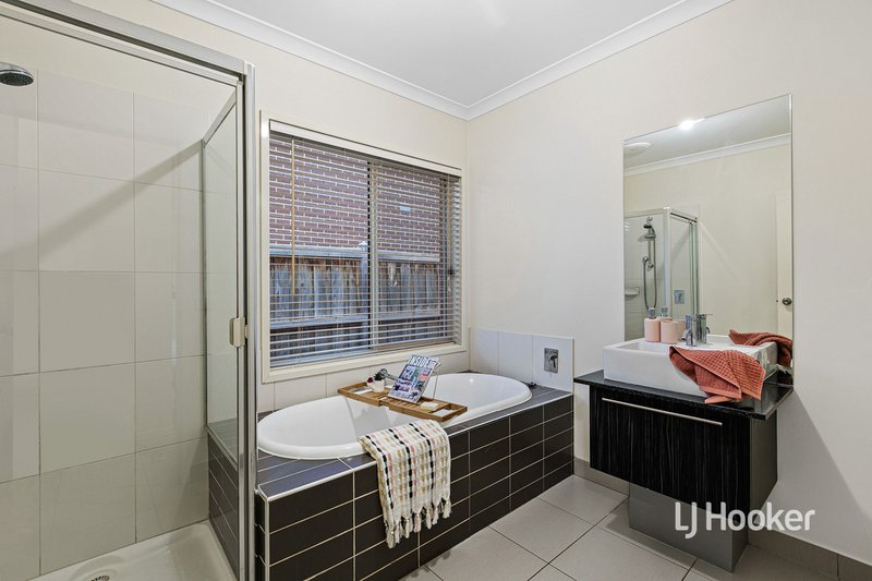 Photo - 6 Verdure Street, Point Cook VIC 3030 - Image 17