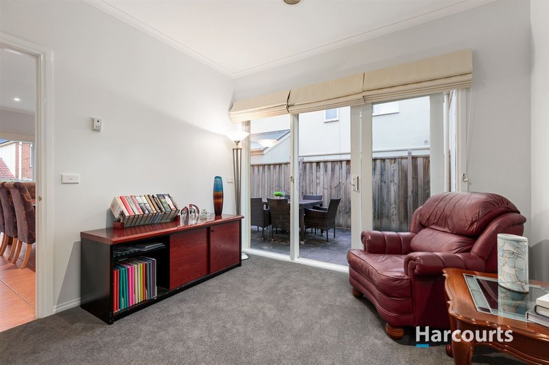 Photo - 6 Victoria Knox Avenue, Rowville VIC 3178 - Image 3