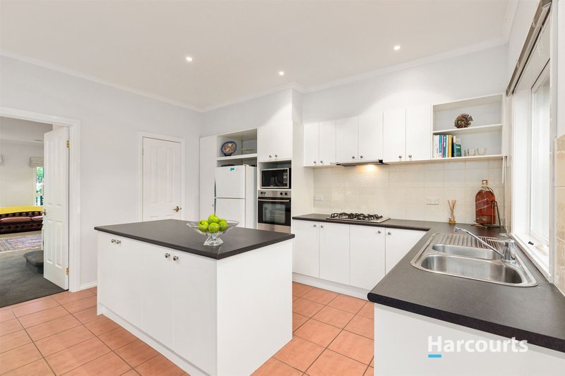 Photo - 6 Victoria Knox Avenue, Rowville VIC 3178 - Image 5