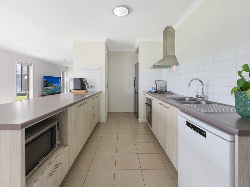 Photo - 6 Victory Court, Portland VIC 3305 - Image 4