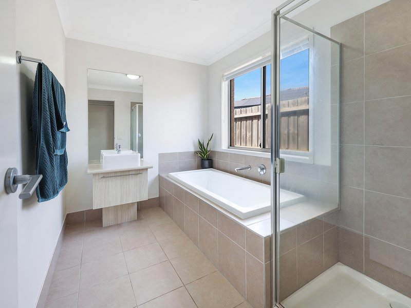 Photo - 6 Victory Court, Portland VIC 3305 - Image 10