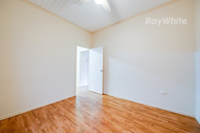 Photo - 6 Vineyard Street, One Mile QLD 4305 - Image 10