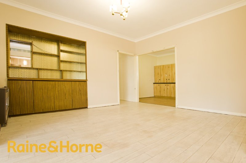 Photo - 6 Vixen Street, Withers WA 6230 - Image 3