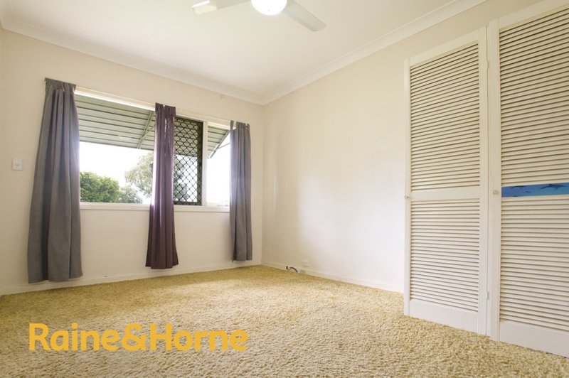 Photo - 6 Vixen Street, Withers WA 6230 - Image 7