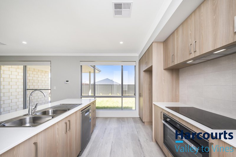 Photo - 6 Walker Road, Bullsbrook WA 6084 - Image 3