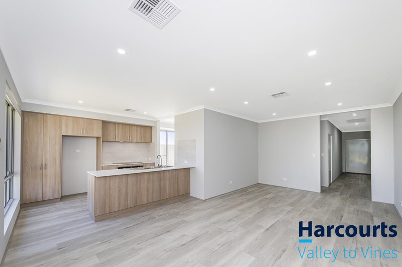 Photo - 6 Walker Road, Bullsbrook WA 6084 - Image 5