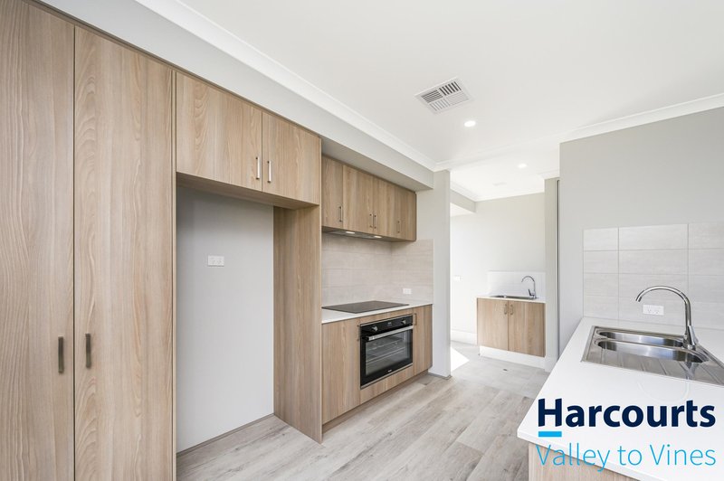 Photo - 6 Walker Road, Bullsbrook WA 6084 - Image 9