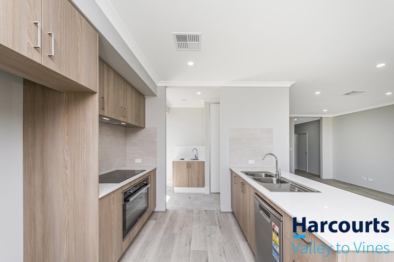 Photo - 6 Walker Road, Bullsbrook WA 6084 - Image 10