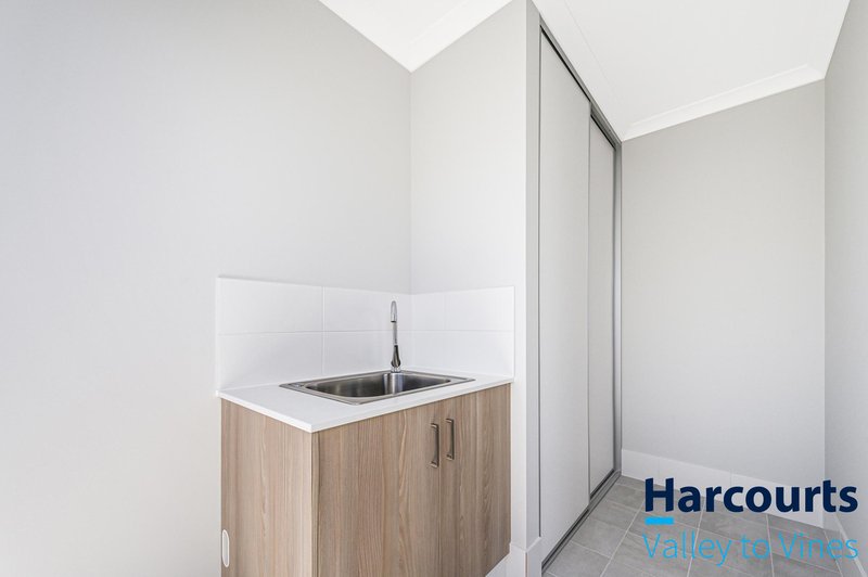 Photo - 6 Walker Road, Bullsbrook WA 6084 - Image 11