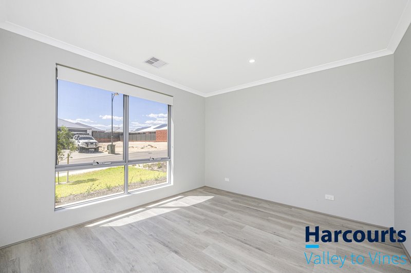 Photo - 6 Walker Road, Bullsbrook WA 6084 - Image 12