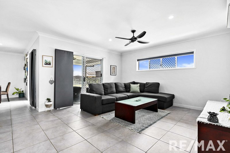 Photo - 6 Wallace Crt , Urangan QLD 4655 - Image 4