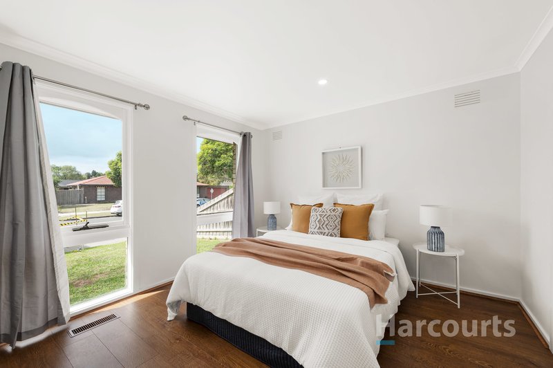 Photo - 6 Wallace Road, Wantirna South VIC 3152 - Image 6