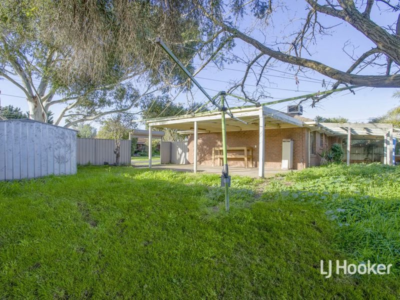 Photo - 6 Wallara Road, Werribee VIC 3030 - Image 10