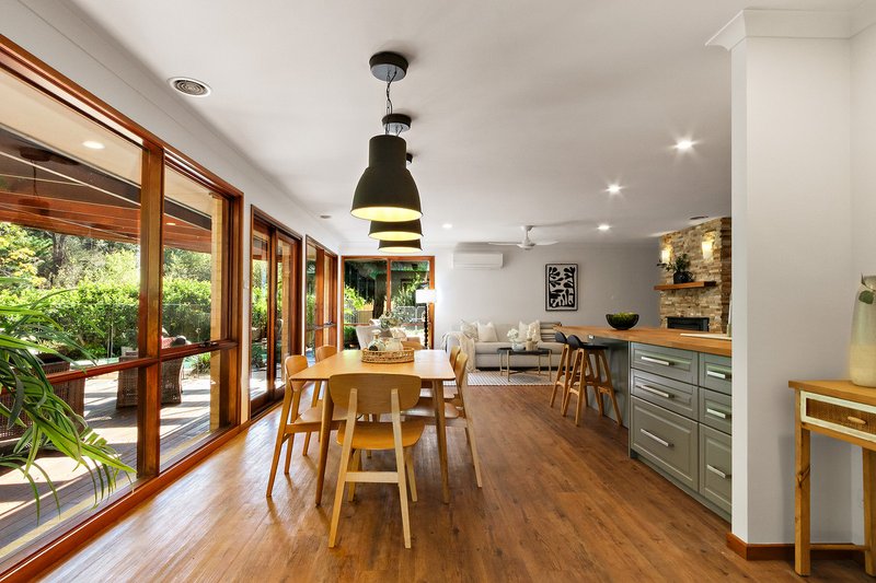 Photo - 6 Walter Close, Jerrabomberra NSW 2619 - Image 11