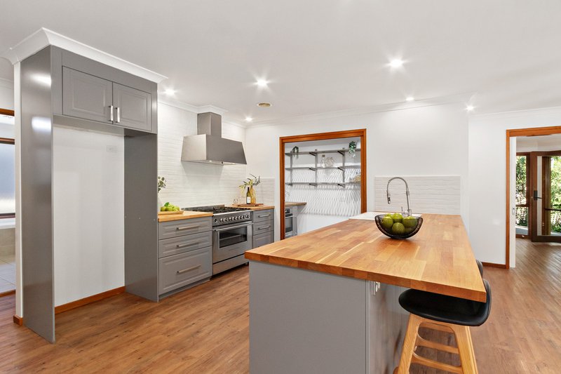 Photo - 6 Walter Close, Jerrabomberra NSW 2619 - Image 14