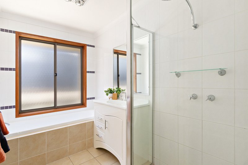 Photo - 6 Walter Close, Jerrabomberra NSW 2619 - Image 24