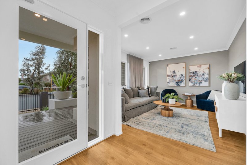 Photo - 6 Wanderer Road, Sunbury VIC 3429 - Image 3