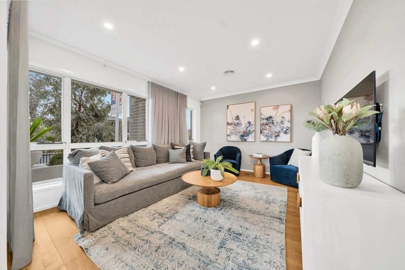 Photo - 6 Wanderer Road, Sunbury VIC 3429 - Image 8