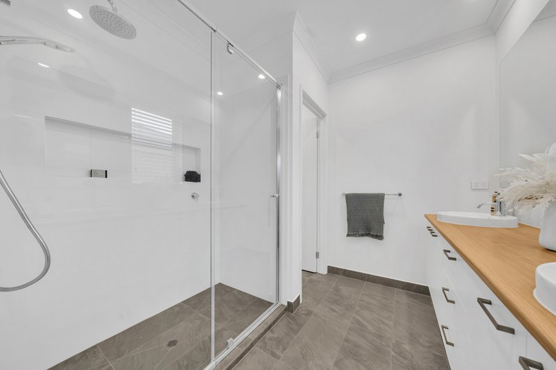 Photo - 6 Wanderer Road, Sunbury VIC 3429 - Image 18
