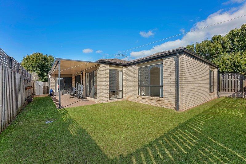 Photo - 6 Waratah Court, Kallangur QLD 4503 - Image 12