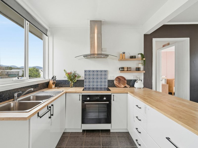 Photo - 6 Waratah Road, Risdon Vale TAS 7016 - Image 5