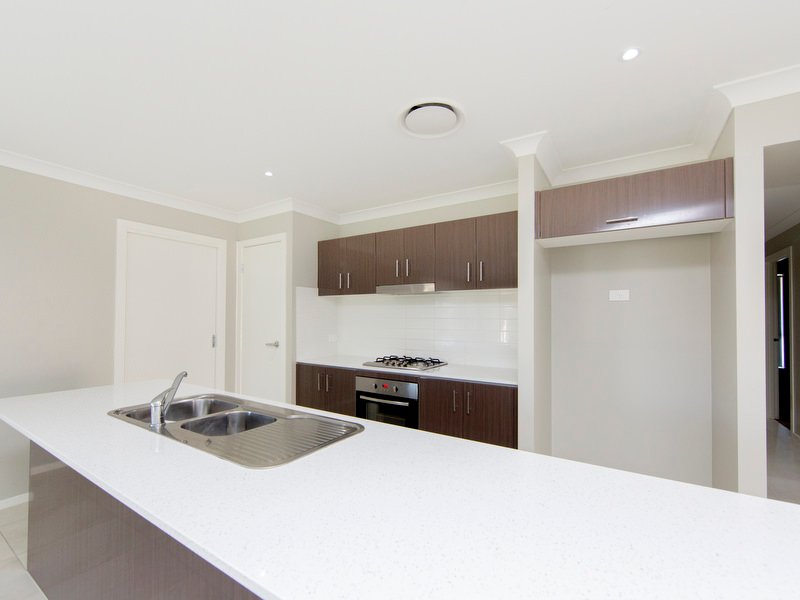 Photo - 6 Warbler Avenue, Aberglasslyn NSW 2320 - Image 3