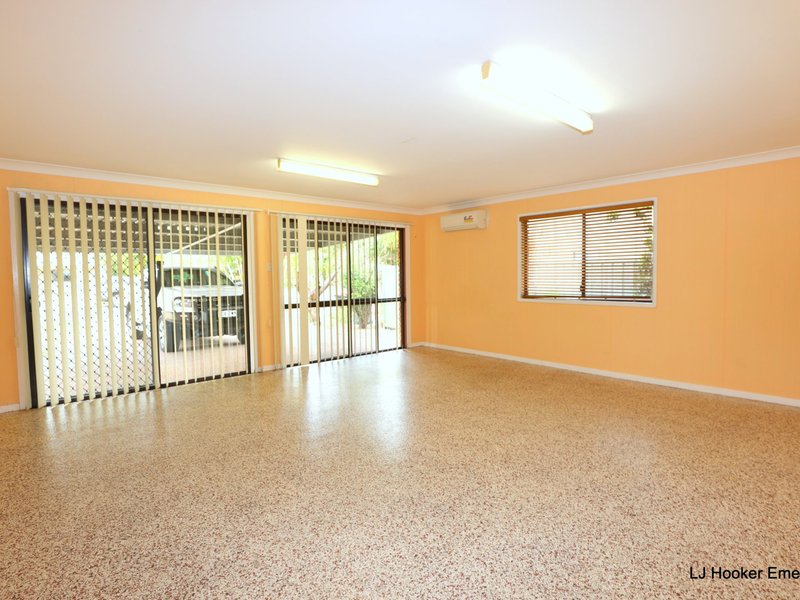 Photo - 6 Ward Place, Emerald QLD 4720 - Image 13