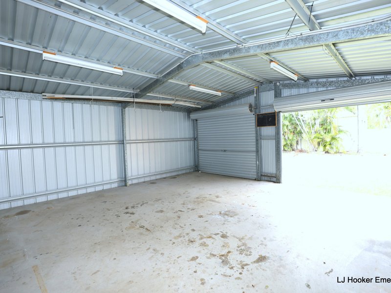 Photo - 6 Ward Place, Emerald QLD 4720 - Image 16