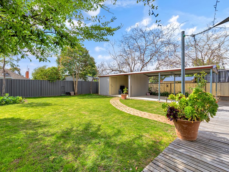 Photo - 6 Wareena Street, Wangaratta VIC 3677 - Image 8